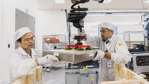 蘋果美國(guó)造AI服務(wù)器首批發(fā)貨，首位向特朗普寄贈(zèng)禮品的科技巨頭